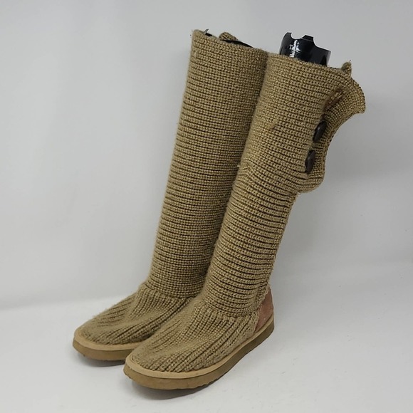 UGG Classic Cardy Button Detail Knit Boots Beige Size 7 - Picture 1 of 9